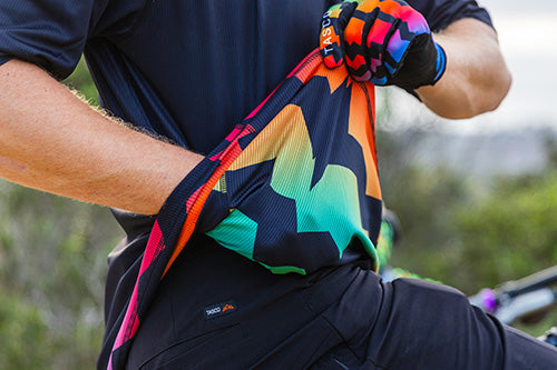 TWO JERSEYS WITHOUT ADDED WEIGHT