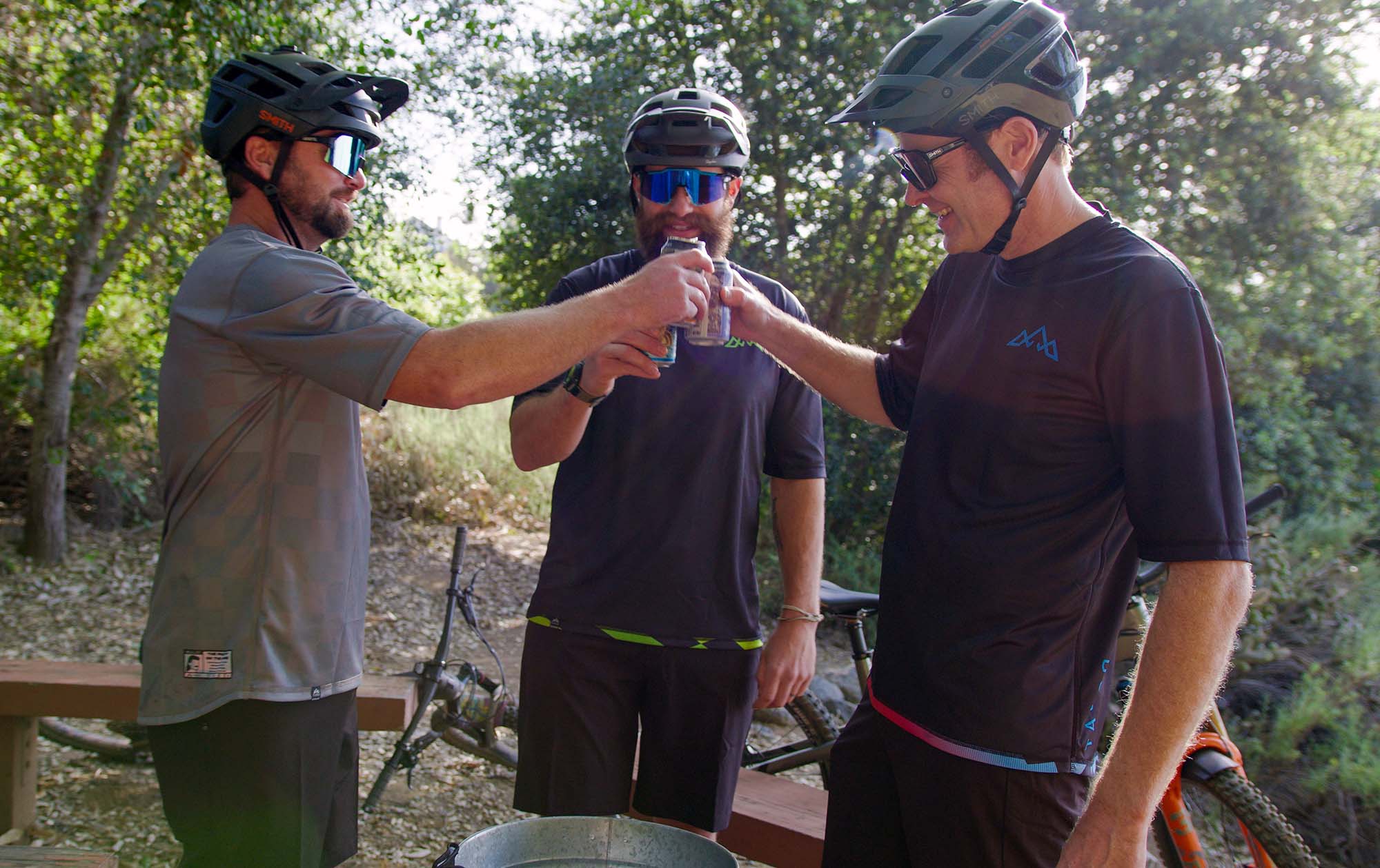 MULLET vs. FANTOM: CHOOSE THE JERSEY FOR YOUR RIDE
